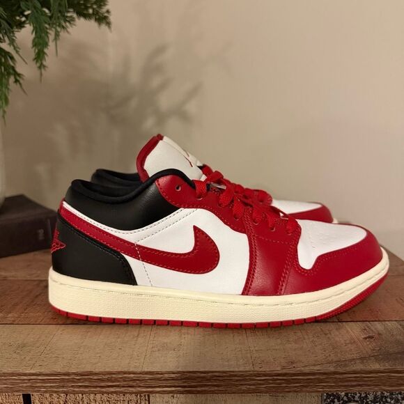 NWOB Air Jordan 1 Low - Picture 1 of 6